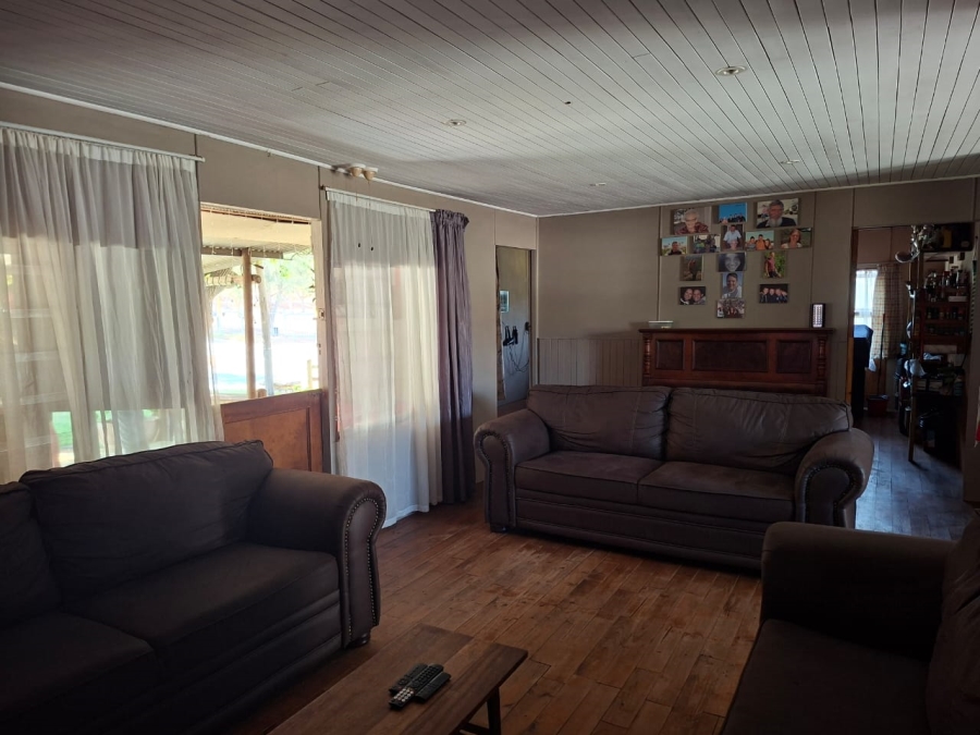 6 Bedroom Property for Sale in Hartenbos Central Western Cape